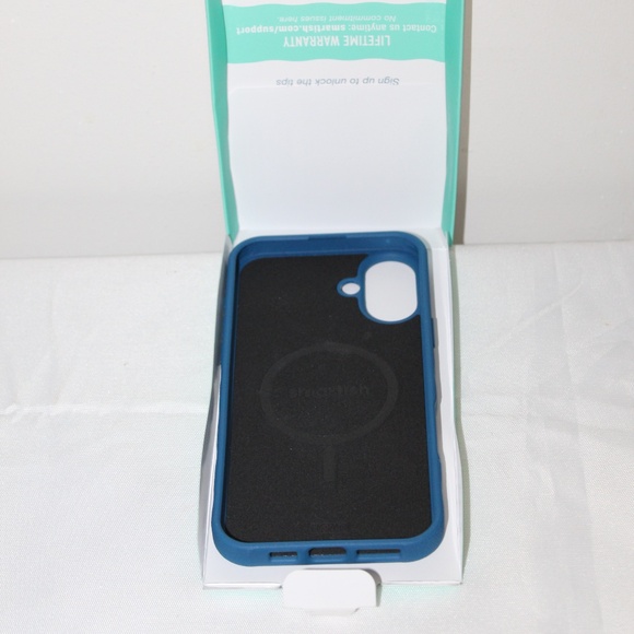 smartish. Blues on the Green Gripmunk w/ MagSafe - Picture 4 of 7